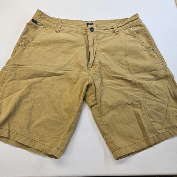 Kuhl Other - Kuhl Men’s Cargo Shorts Size 36 Vintage Patina Dye Hiking Outdoors Tan